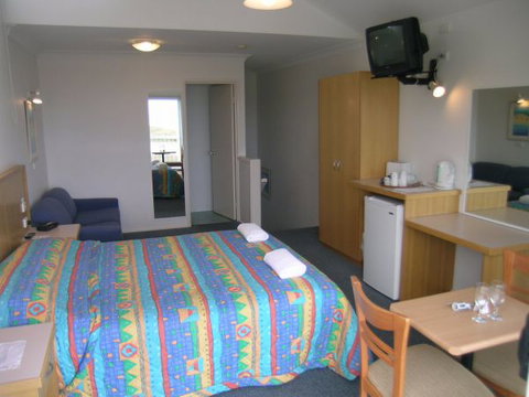 A Great Ocean View Motel - Australia Accommodation 3